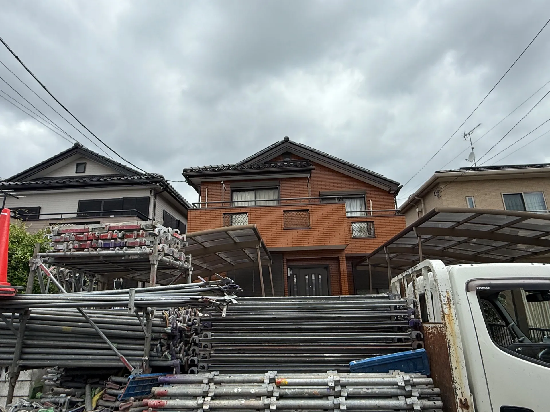 桶川市　屋根工事　漆喰補修　着工