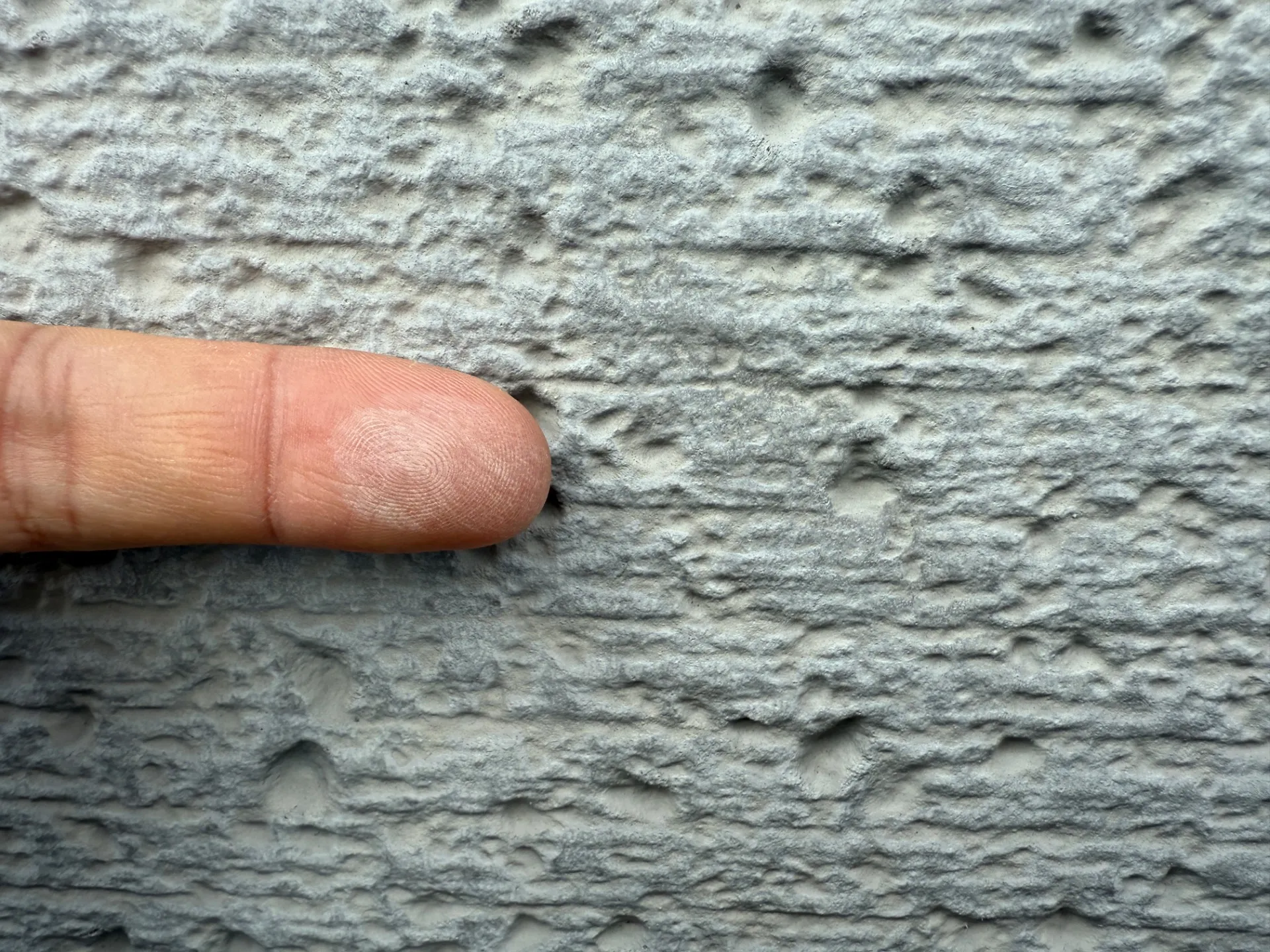 毛呂山町にて外壁塗装の調査を行いました