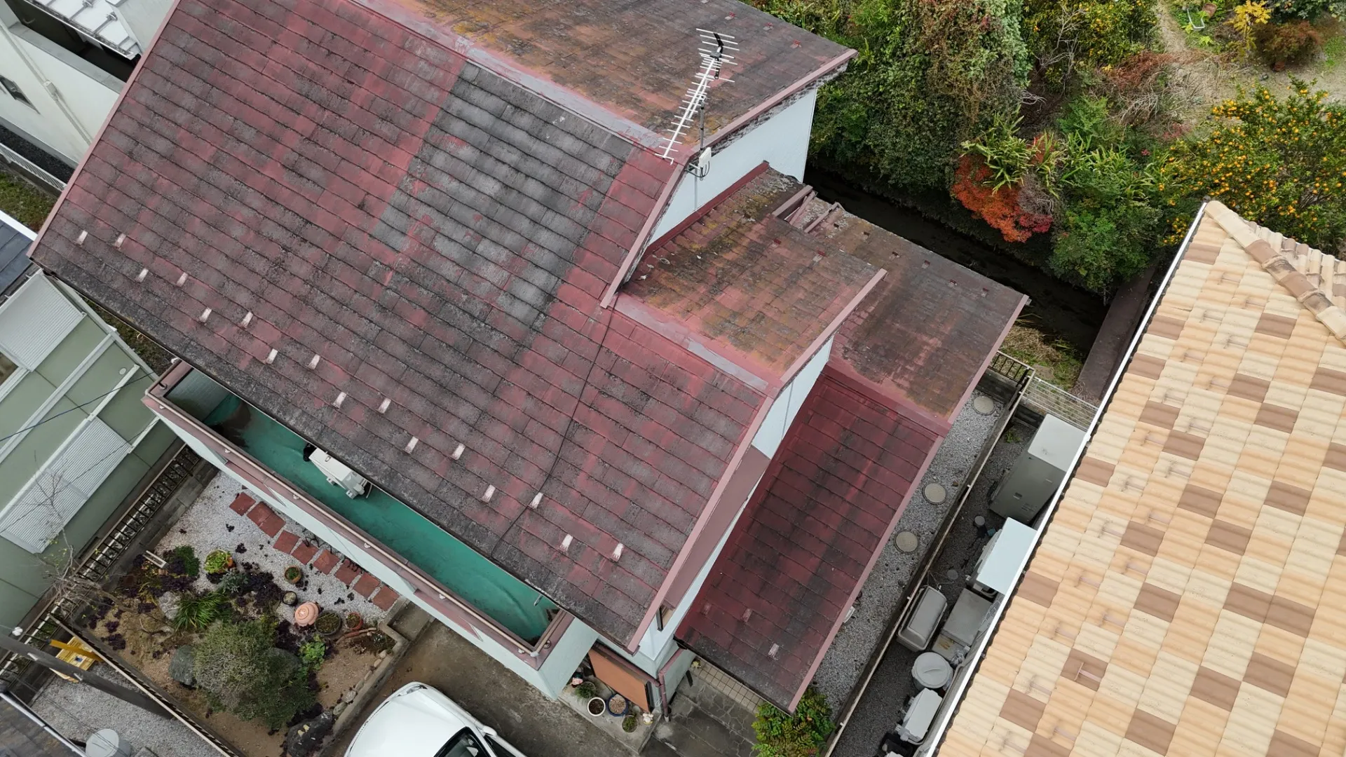 熊谷市にて外壁屋根塗装の調査