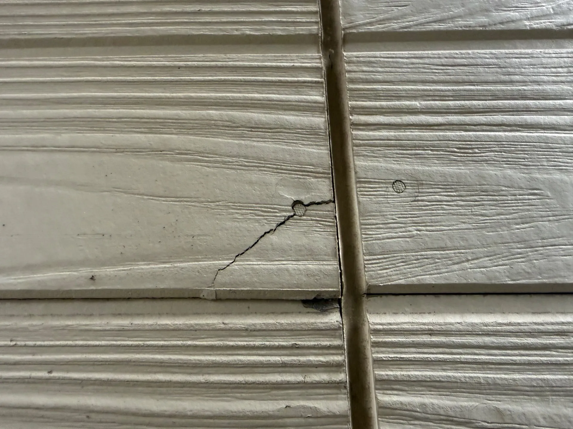 日高市で外壁塗装の調査